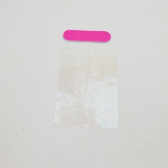 24 Pieces Fake Toe Press On Nails - Picture 2 of 7